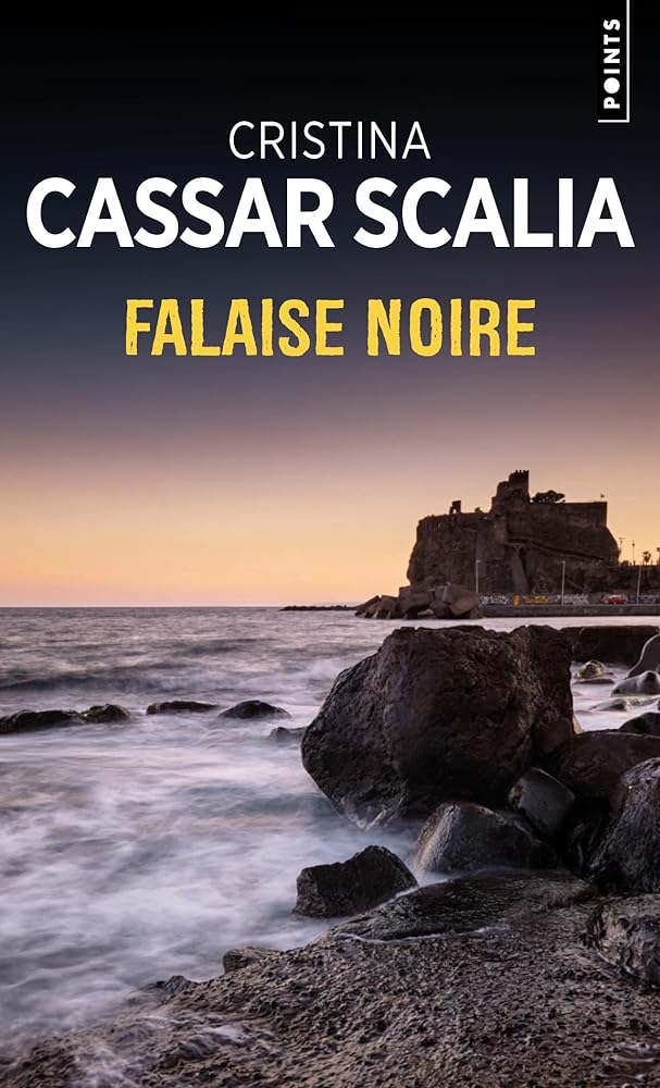 Falaise noire par Cristina Cassar-Scalia